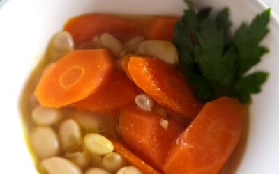 Zuppa di fagioli cannellini, carote e zenzero